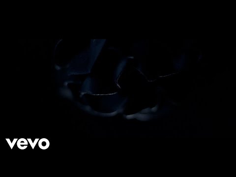 Video thumbnail for Razorblade (French Version)