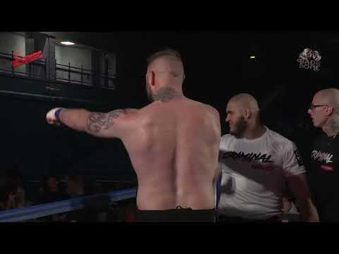 BAD TO THE BONE BKB  26ANDRE LOVLI VS GARETH HEYES