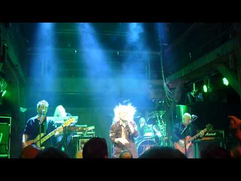 Videoclip de Dance of the Black Tattoo — Magnum