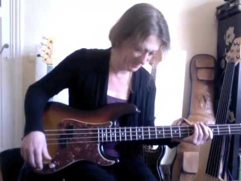 Fender JV Sen Ash 1982 Live Demo - BassFreaks.net