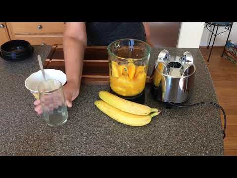 Mango and banana smoothie