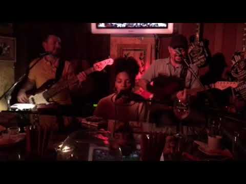 Julie Mayaya ( cover ) - Tracy Chapman - Give me a reason