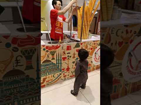 Türkiye Ice Cream.joke with abdul hadi.so funny .(@abdul hadi vlogs6630)