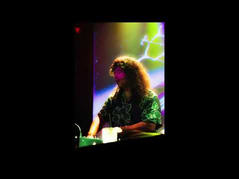 Flamingosis - Sag Harbor Flip