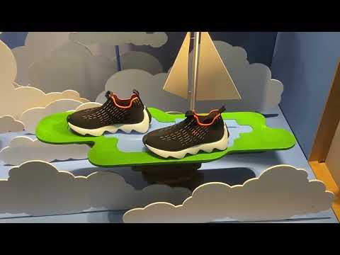 Tom Bradley LAX Duty Free compra itens luxuosos como Burberry, Gucci e Hermes