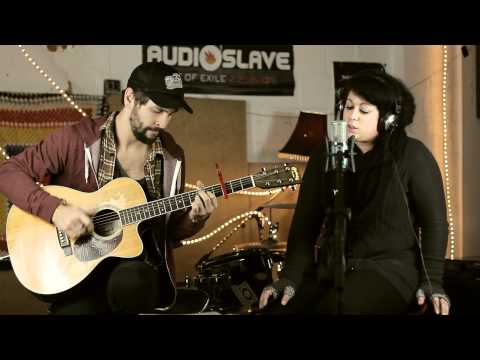 Bette Davis Eyes | acoustic cover by Julz Di Sisto / Nathan Wheldon