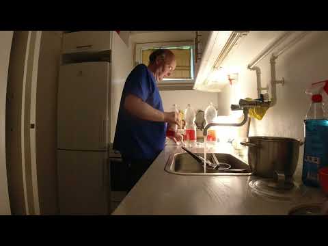 MongoTV_9251- BLANDER SAFTEVAND LØRDAG AFTEN OG SNAKKER