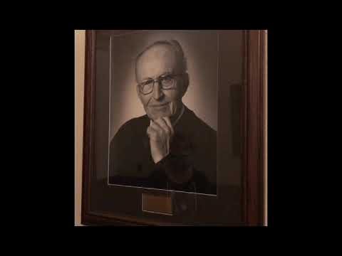 Benton County Courthouse, Front Façade and First Floor