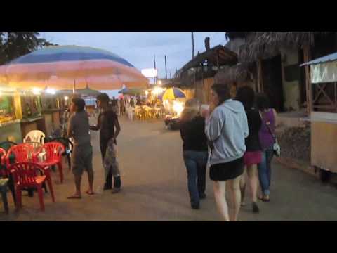 Montañita street jammin'