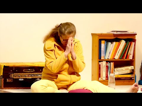 Satsang - Kirtan, Mantra und Arati mit Ananda Devi - Yoga Vidya Ashram Live 7:00 - 01.07.2021