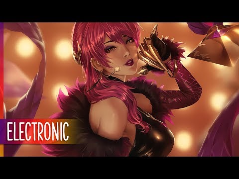 Felix Cartal & Lights - Love Me