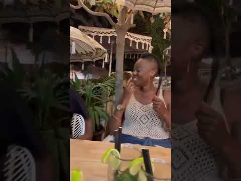 Nicinha explains the classic hit song "Musica Feliz"