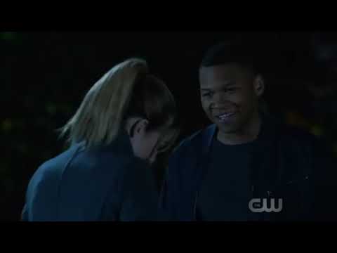 sara lance being time mom for 4 minutes straight