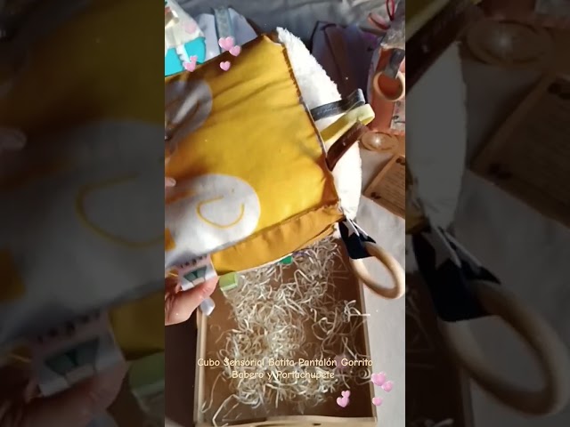 Vídeo relacionado con LolaPix Babero Infantil Personalizado Con Nombre - Originales Para Bebé, Niño, Niña - Cierre Velcro - Regalos Personalizados - Varios Diseños - Baby Yoda