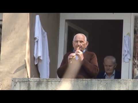 Zvuci frule iz Doma za stara lica u Brusu