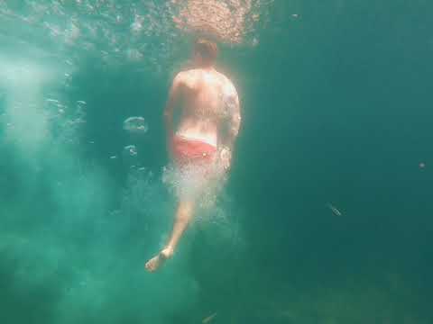 Sprung von der Brücke Fluss Zrmanja Kroatien GoPro