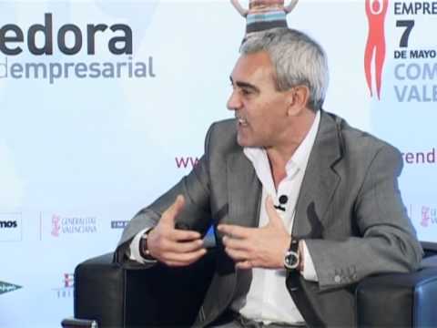 Casos: Juan Llamas, A Cel Obert