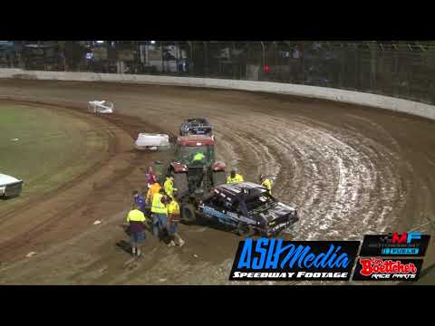 Modified Sedans: Jamie Love Rollover - Kingaroy Speedway