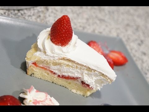 Tarta de fresas y nata