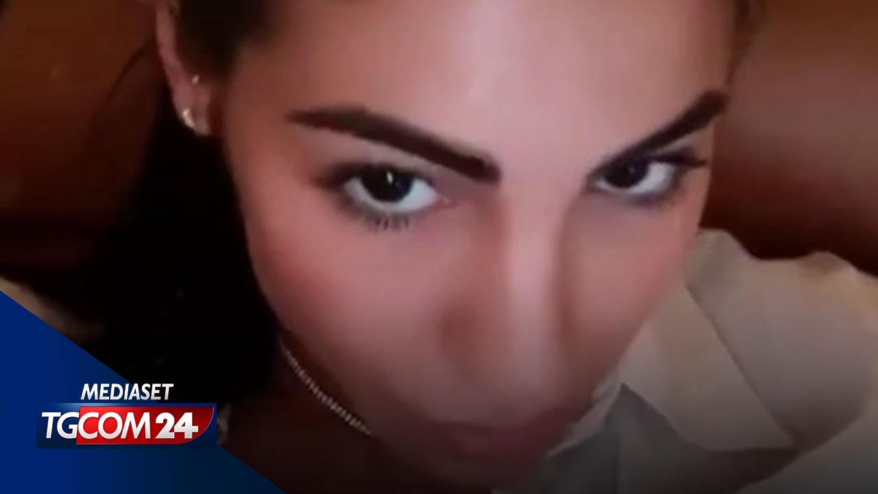 Watch Now Giulia De Lellis annuncia ai follower: Mi dovrò operare al naso Giulia De Lellis annuncia ai follower: Mi dovrò operare al naso