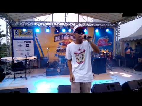 CHABULLZ FAMZ - NGERAP NGAREP (LIVE AT BINTARO EX CHANGE)