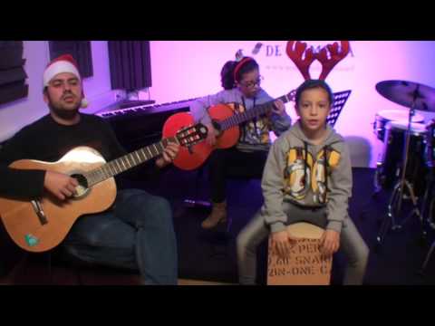 NATAL Maria Leonor e Maria Helena Guitarra Classica Prof Diogo Gomes Mountains Carolina Deslandes e