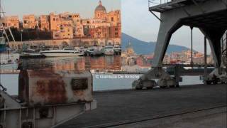 preview picture of video 'Il porto di Torre Annunziata: la bellezza e il degrado'
