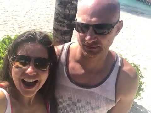 BookVIP - We can snorkel right off the beach