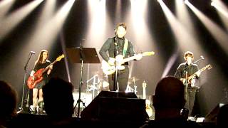 Amos Lee Intro to "The Man Who Wants You"; Cincinnati, OH