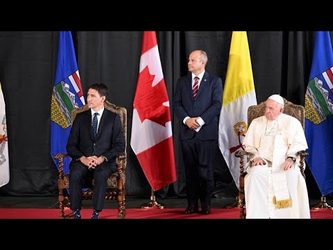 "رحلة توبة".. البابا فرنسيس في كندا لطلب الصفح من السكان الأصليين