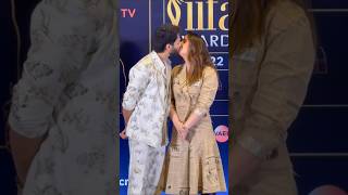 Download lagu Kareena Kapoor kiss to Shahid Kapoor #shortvideo #bollywood #love #song #ai #kiss #youtubeshorts mp3