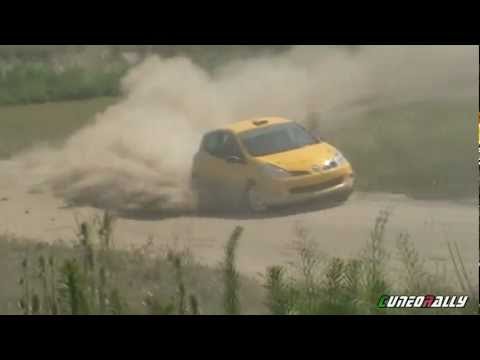 Test Clio R3C 2010 TERRA-GRAVEL