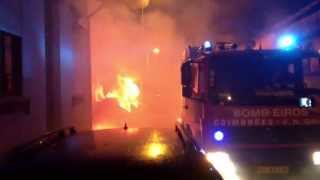 preview picture of video 'Carros incendiados Vila Nova de Gaia'