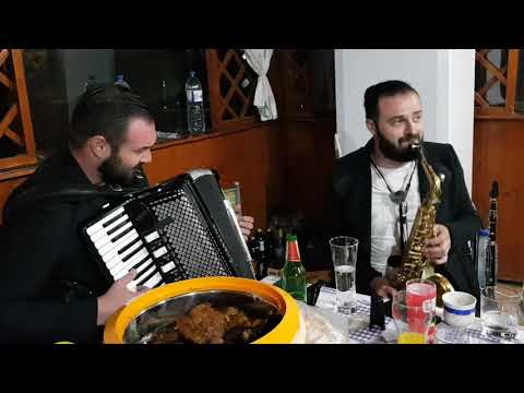 Gabi Iorga Sax. si Dema Cosmin Acordeon-Instrumentale Part.2!!!
