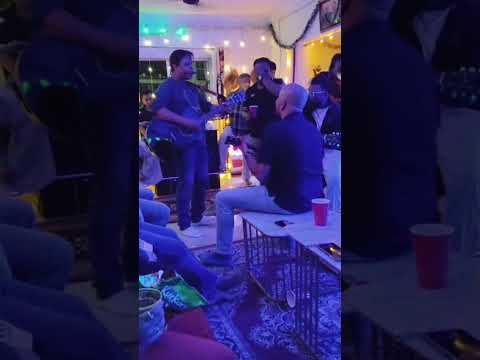 Patrick Dillon Hai apna dil to Aawara, live cover  by the Trio with the Dillons