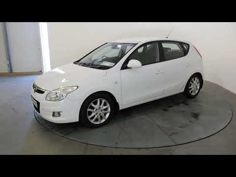 Hyundai i30 1.6 Crdi 90bhp Deluxe - Image 2