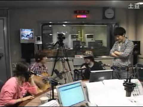 110626 Youngstreet M&D 'Close Your Mouth' accoustic live