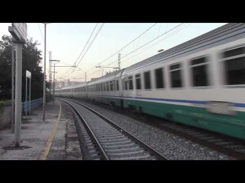 IC 553 CON I SUOI 20' DI RITARDO IN CORSAA!!!