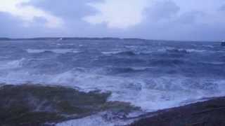 preview picture of video '2013-12-06 Sturmflut 2013 in Wittdün/Amrum - Blick auf die Bucht'