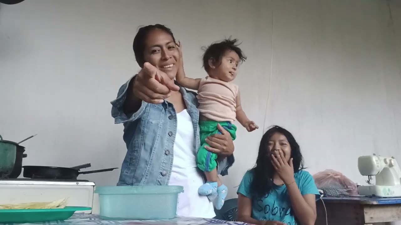 😀🤗Amalia feliz en casa, les hace desyuno a sus hij@s