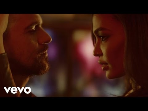 Video Fuego - Juanes