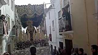 preview picture of video 'Madrugá Viernes Santo 2012 Huelma. Mª Santísima de la Amargura. Subida Calle Umbría.'