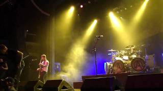 Atreyu - A Vampire's Lament / Bleeding Mascara 10-21-10