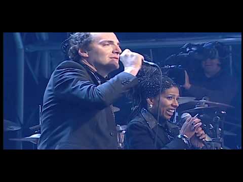 Delfins - Saber Amar (Ao Vivo Na Baía de Cascais) (31 Dezembro 2009)