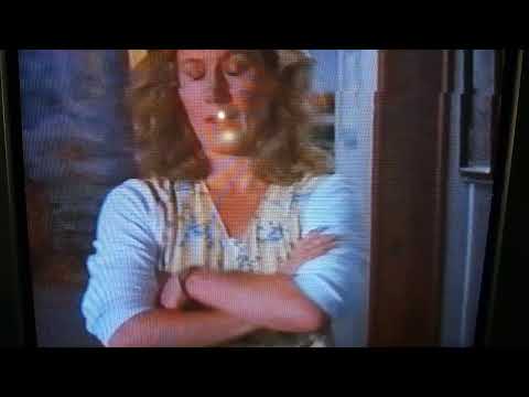 Free Willy 2: The Adventure Home - Jesse Meets Elvis