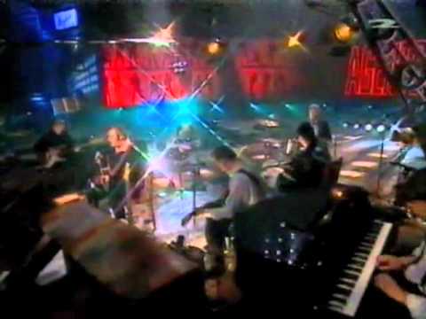 Agents & Jorma Kääriäinen - Heartbreak Hotel (featuring Scotty Moore & DJ Fontana) (Live)