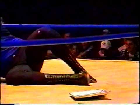 Duke MacIsaac vs Bloody Bill Skullion - RAW - June 7 2001