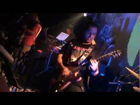 Seven Nation Army live cover - Apostolos Mosios and Bizzy Tone 2011