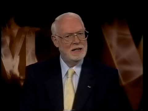 David Stratton Intro - The Red Snowball Tree - Kalina krasnaya - Vasily Shukshin - 1974