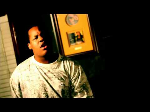 Tre - EZ   Young Boss - Fireworks In The Club (In-Studio Performance)